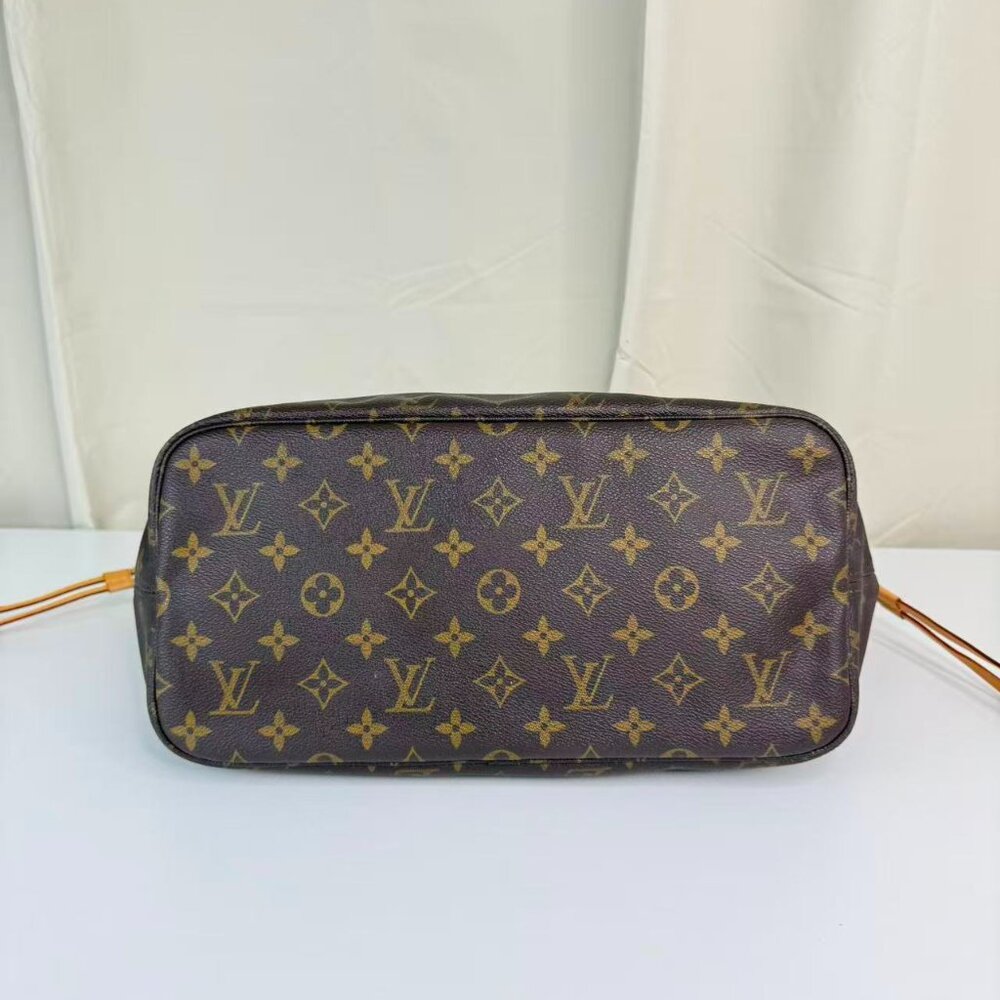 Louis Vuitton Monogram Canvas Neverfull MM Shoulder Bag Tote - Picture 4 of 6